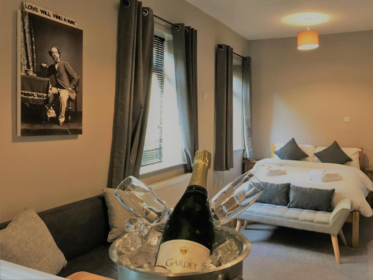 The Milestone Otel Sowerby Bridge Dış mekan fotoğraf